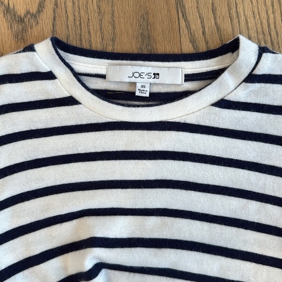 Joe’s Women’s Navy Striped Long Sleeve Wrap Front Top Size X-Small - Picture 5 of 11